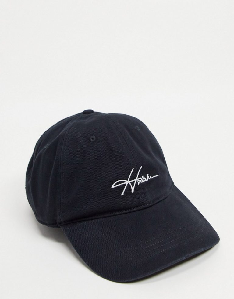 Hollister - Kappe in Schwarz mit Logo-Schriftzug
