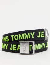 Tommy Jeans - Webgürtel in Schwarz mit Logo in Gelb