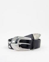 ASOS DESIGN - Schmaler Gürtel aus schwarzem Kunstleder mit Nieten und Western-Schnalle