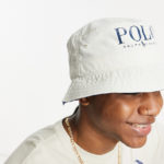 Polo Ralph Lauren x ASOS - Exclusive Collab - Anglerhut in Creme mit Textlogo-Weiß
