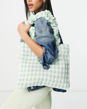 ASOS DESIGN - Shopper-Tasche mit gerafften Henkeln und grünem Vichy-Karo