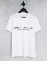 Armani Exchange - T-Shirt in Weiß mit City- und Logo-Schriftzug
