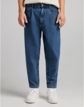 Bershka - Mittelblaue Jeans mit Ballon-Schnitt