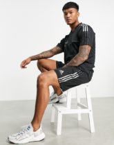 adidas - Football Tiro - Shorts in Schwarz mit reflektierenden drei Streifen