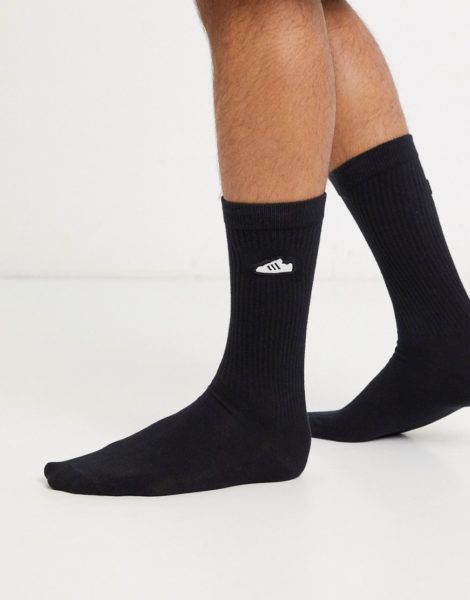 adidas Originals - Socken mit Schuhstickerei in Schwarz