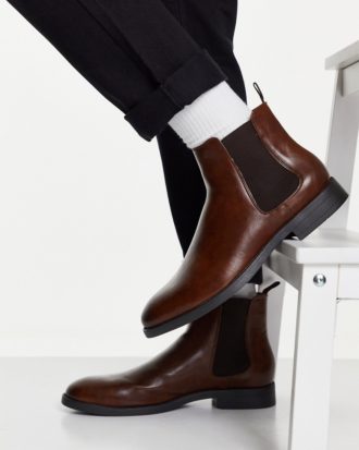ASOS DESIGN - Chelsea-Stiefel aus braunem Kunstleder mit schwarzer Sohle