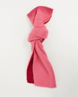 ASOS DESIGN - Flauschiger rosa Schal aus Wollmix mit Farbverlauf