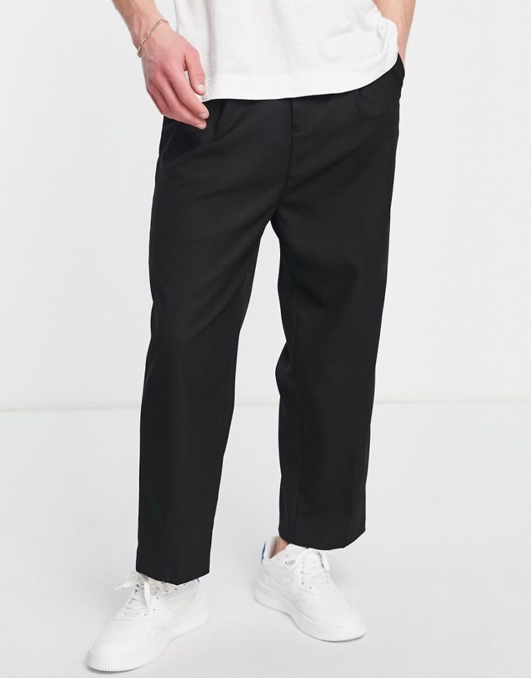 Topman - Hose aus ausgeprägtem Twill in Schwarz mit kurzem Schnitt und weitem Bein