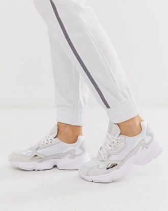 adidas Originals - Falcon - Sneaker in Triple-Weiß