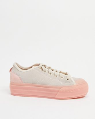adidas Originals - Nizza - Sneaker in Rosa mit Plateausohle und Ponyhaardetail-Weiß