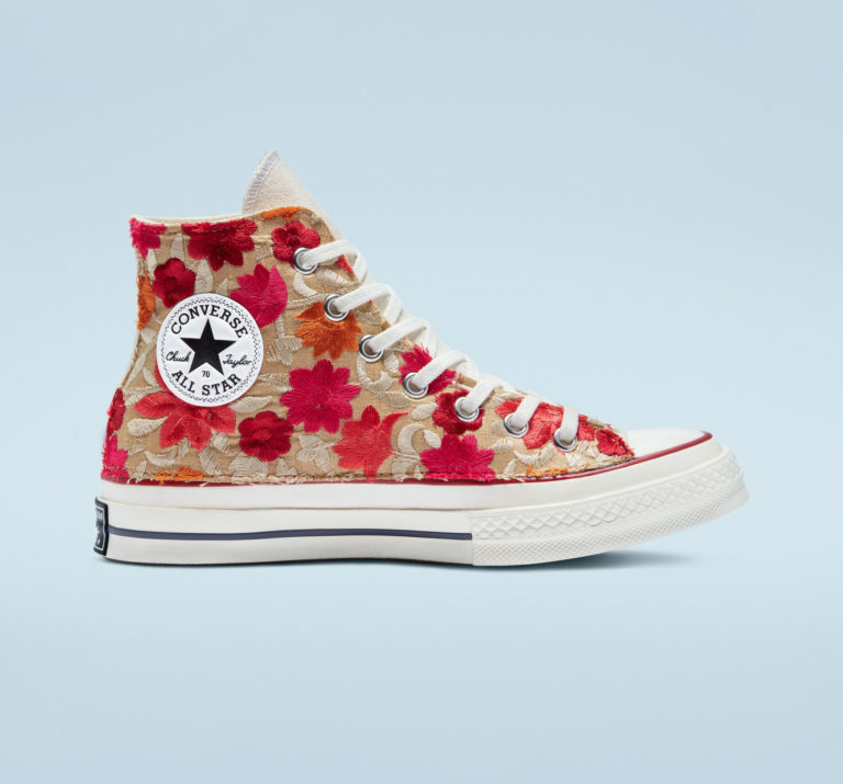 Chuck 70 Embroidered Flowers
