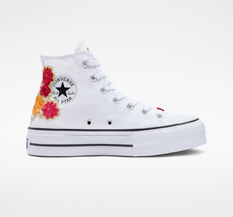 Chuck Taylor All Star Lift Platform Embroidered Flowers